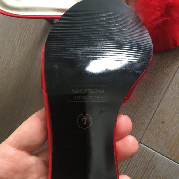 Sexy Red Slippers - Picture 2 of 3